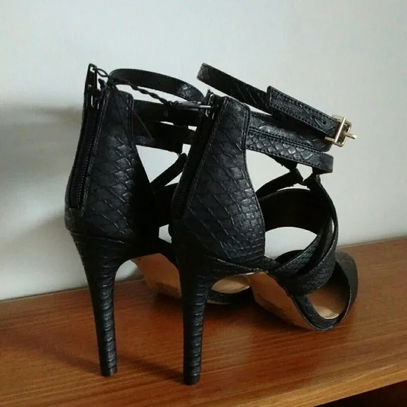 New Express Heels - Picture 5 of 8